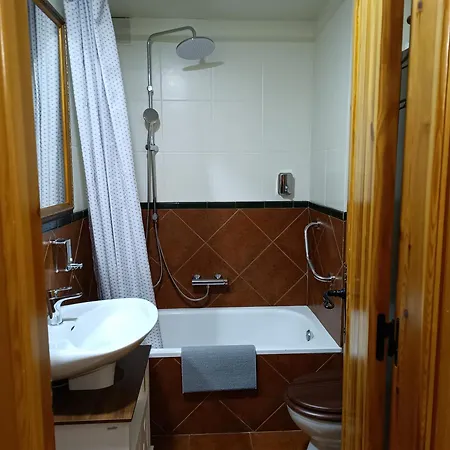 Ski-in, Ski-out, Free Parking - Maribel Chic Shack Apartment *