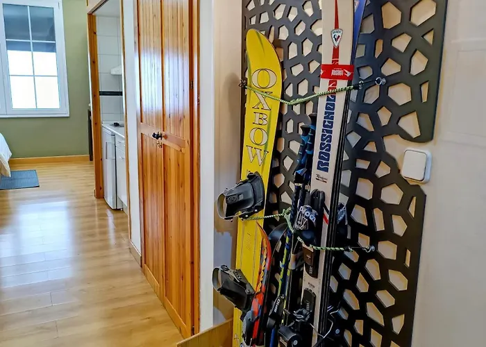 Ski-in, Ski-out, Free Parking - Maribel Chic Shack